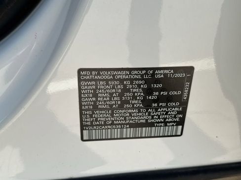 Used 2024 Volkswagen Atlas SE AWD/4WD image 33