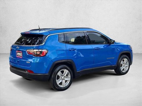 Used 2022 Jeep Compass Latitude w/ Convenience Group FWD image 5