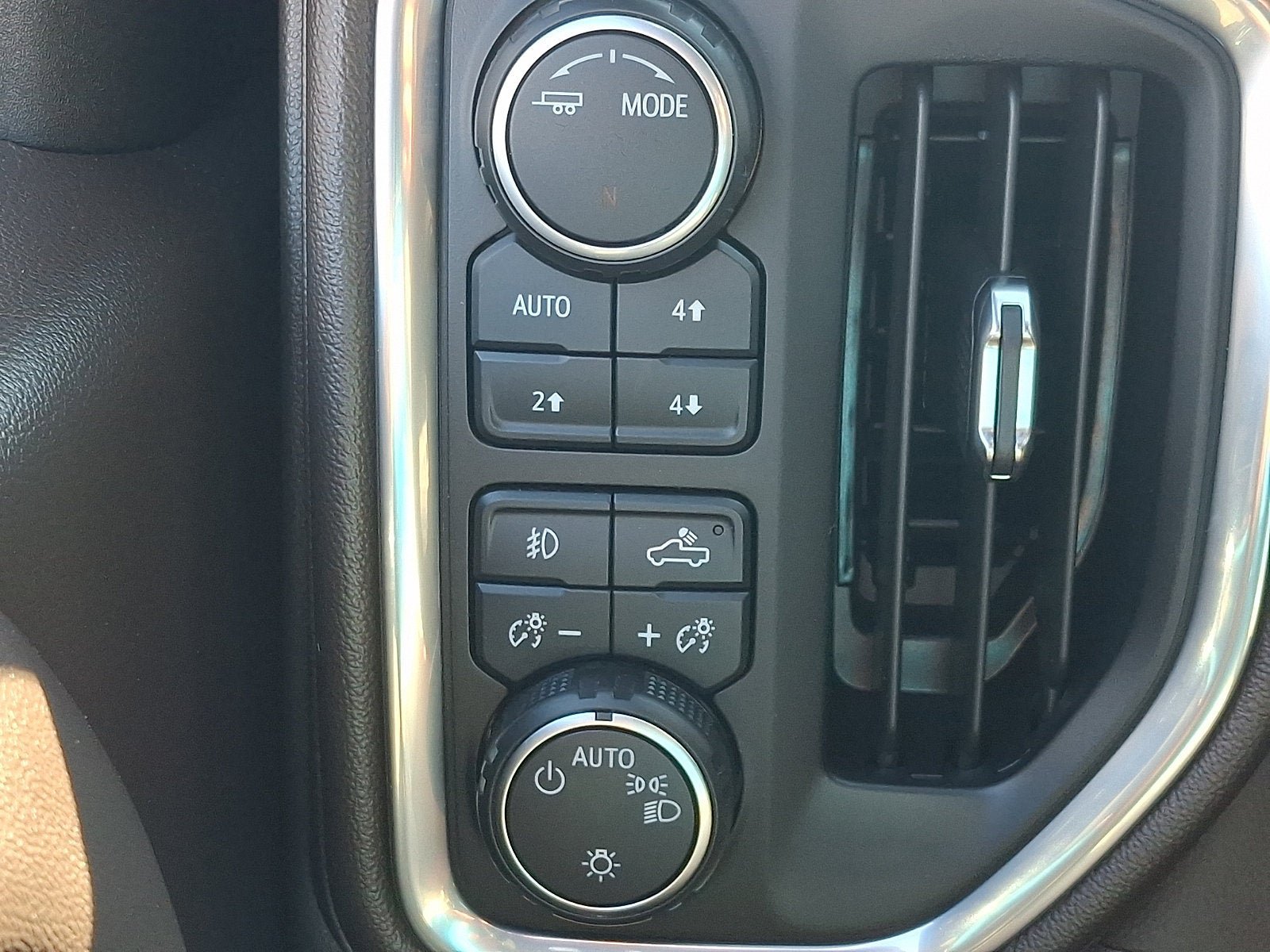 Used 2022 Chevrolet Silverado 1500 LT Trail Boss w/ Convenience Package II AWD/4WD image 24