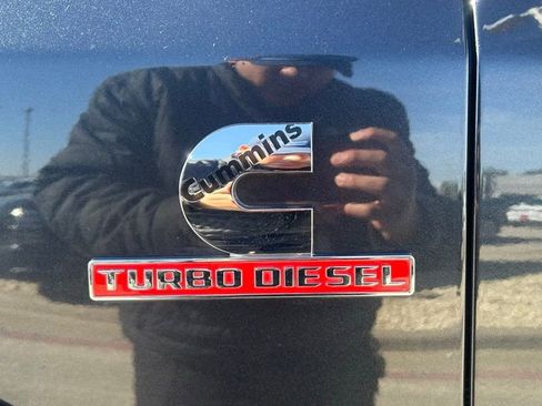 Used 2022 RAM 2500 Limited image 18