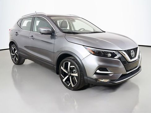 Used 2022 Nissan Rogue Sport SL w/ Premium Package AWD/4WD image 2