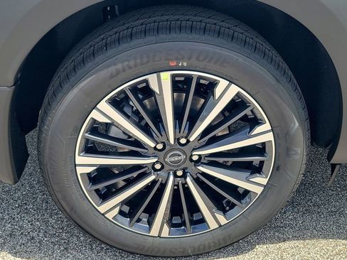 New 2026 Nissan Pathfinder Platinum w/ Cargo Package FWD image 3