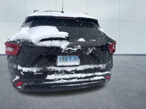 Used 2024 Chevrolet Trax RS w/ Sunroof Package image 8