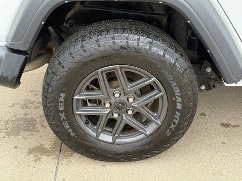 Used 2024 Jeep Wrangler Sport S AWD/4WD image 10