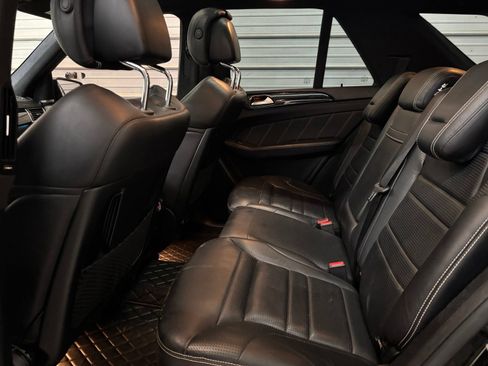 Used 2015 Mercedes-Benz ML 63 AMG 4MATIC image 21
