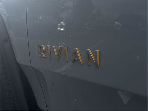 Used 2022 Rivian R1T Adventure image 30