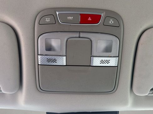 Used 2024 Kia Telluride S FWD image 16