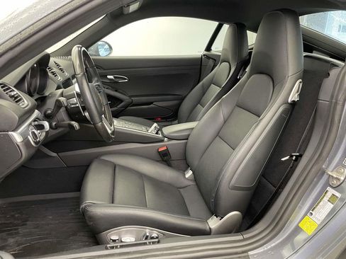 Certified 2025 Porsche 718 Cayman S RWD image 5