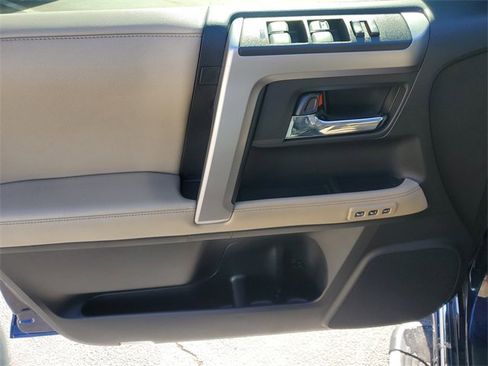 Used 2022 Toyota 4Runner Limited image 22