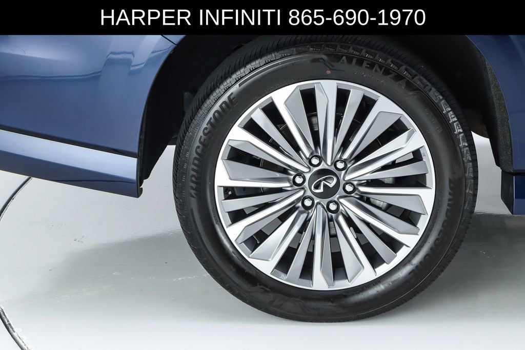 Used 2025 INFINITI QX80 Sensory AWD/4WD image 14