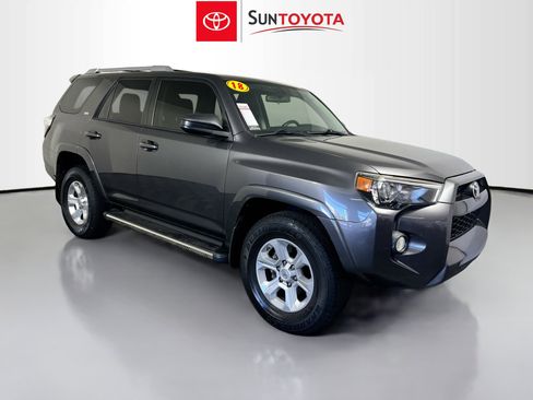 Used 2018 Toyota 4Runner SR5 image 1