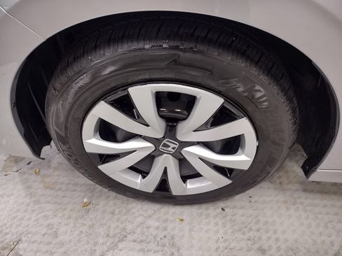 Used 2024 Honda Civic LX image 5