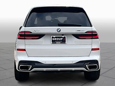 Used 2026 BMW X7 xDrive40i w/ M Sport Package image 4