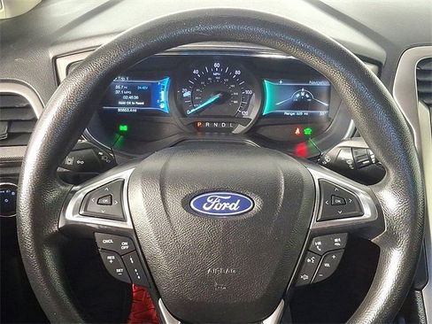 Used 2020 Ford Fusion SE image 20