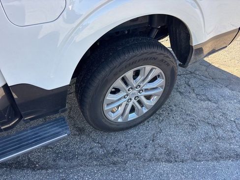 Used 2024 Ford F150 King Ranch w/ FX4 Off-Road Package image 5