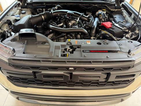 New 2025 Ford Ranger Raptor image 38