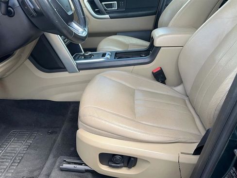 Used 2017 Land Rover Discovery Sport HSE image 39