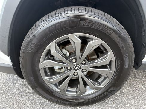 Certified 2023 Toyota RAV4 XLE Premium AWD/4WD image 21