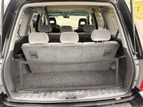 Used 2004 Honda Pilot EX image 8