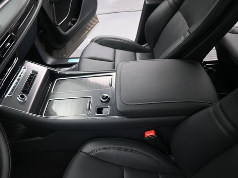 New 2025 Lincoln Aviator 2WD w/ Equipment Group 101A image 21