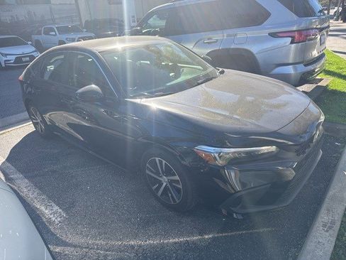 Used 2023 Honda Civic LX image 2