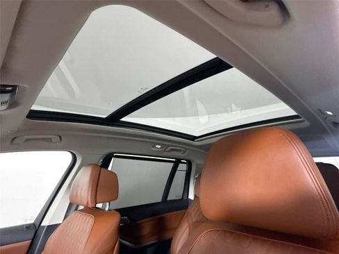 Used 2023 BMW X7 xDrive40i w/ Premium Package image 6