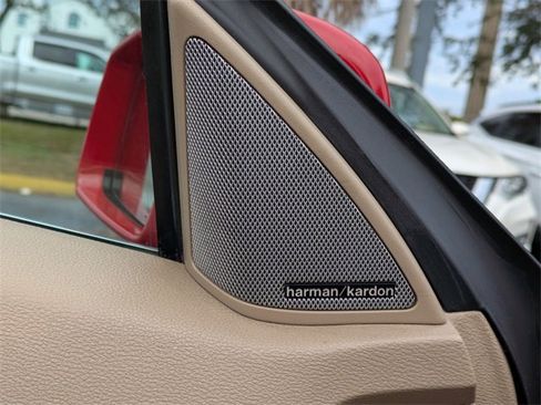 Used 2011 Mercedes-Benz E 550 Cabriolet image 11