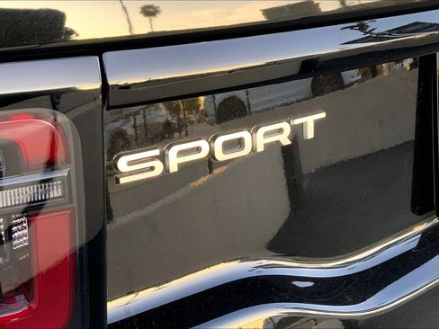 Used 2024 Land Rover Discovery Sport S image 9