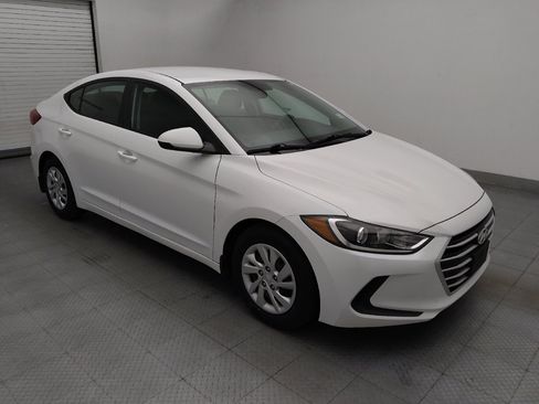 Used 2018 Hyundai Elantra SE FWD image 13