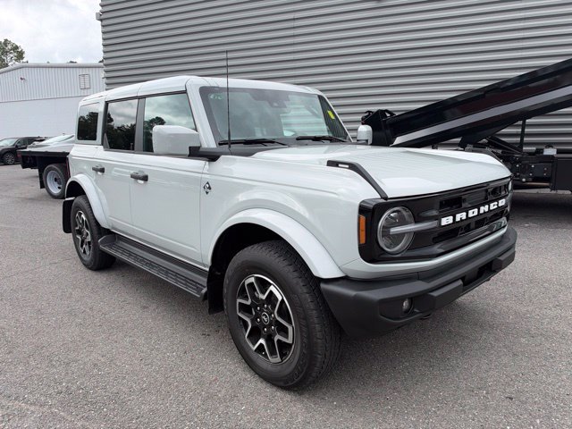 Used 2026 Ford Bronco Outer Banks AWD/4WD image 1
