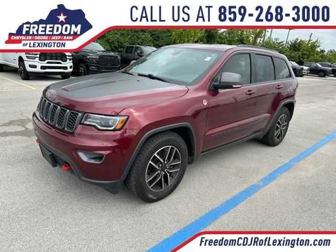 Certified 2021 Jeep Grand Cherokee Trailhawk w/ Premium Lighting Group AWD/4WD image 1