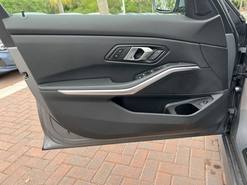 Used 2025 BMW 330i Sedan image 16