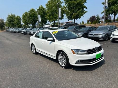 Used 2017 Volkswagen Jetta SEL FWD image 9