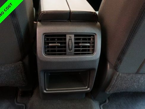 Used 2022 Nissan Rogue S image 36