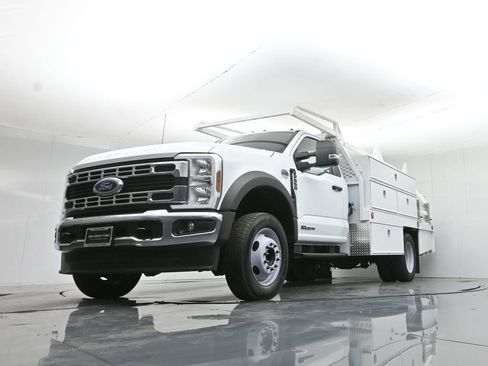 New 2025 Ford F550 2WD Regular Cab Super Duty image 47