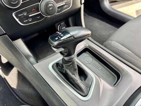 Used 2022 Dodge Charger SXT RWD image 34