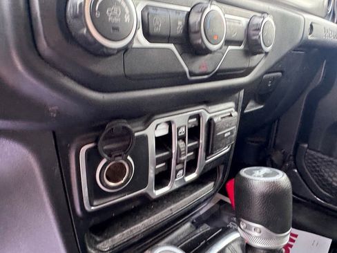 Used 2019 Jeep Wrangler Unlimited Sport S image 18