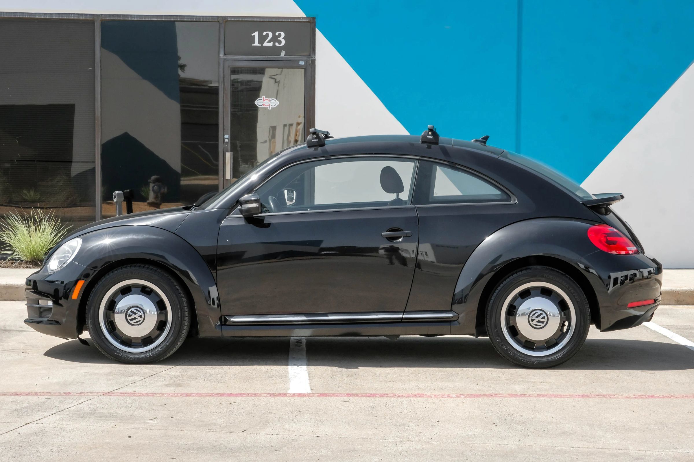 Used 2015 Volkswagen Beetle 1.8T Classic FWD image 13