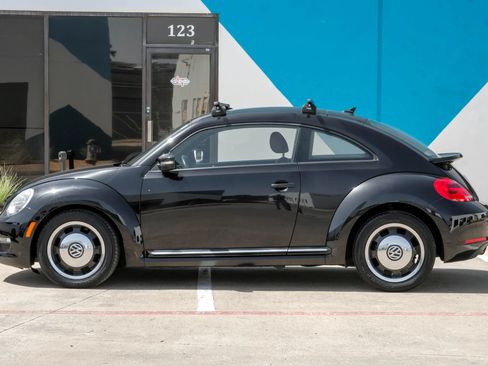 Used 2015 Volkswagen Beetle 1.8T Classic FWD image 13