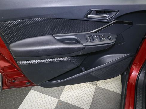 Used 2019 Toyota C-HR LE image 36