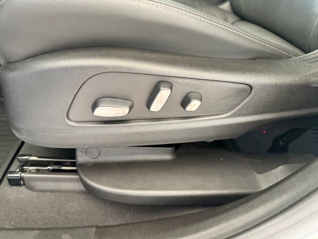 Used 2021 Cadillac XT6 Sport AWD/4WD image 43