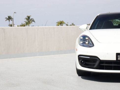 Certified 2023 Porsche Panamera Platinum Edition RWD image 12