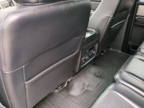 Used 2015 Ford Expedition Limited w/ Equipment Group 301A AWD/4WD image 18