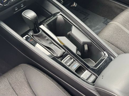 Used 2024 Honda Accord Sport image 22