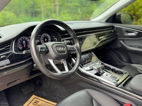 Used 2020 Audi Q8 Premium w/ Black Optic Package AWD/4WD image 9