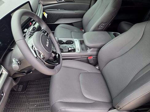 New 2026 Kia Carnival SX Prestige FWD image 10
