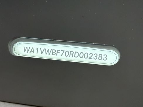 Used 2024 Audi SQ7 Prestige AWD/4WD image 33
