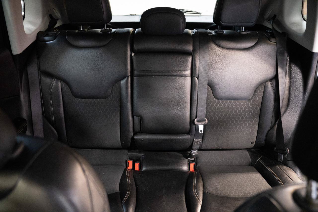Used 2019 Jeep Compass Latitude w/ Cold Weather Group AWD/4WD image 25