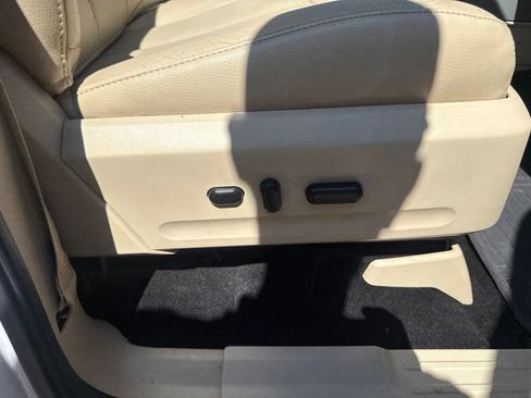 Used 2017 Ford Expedition Limited w/ Equipment Group 301A AWD/4WD image 44
