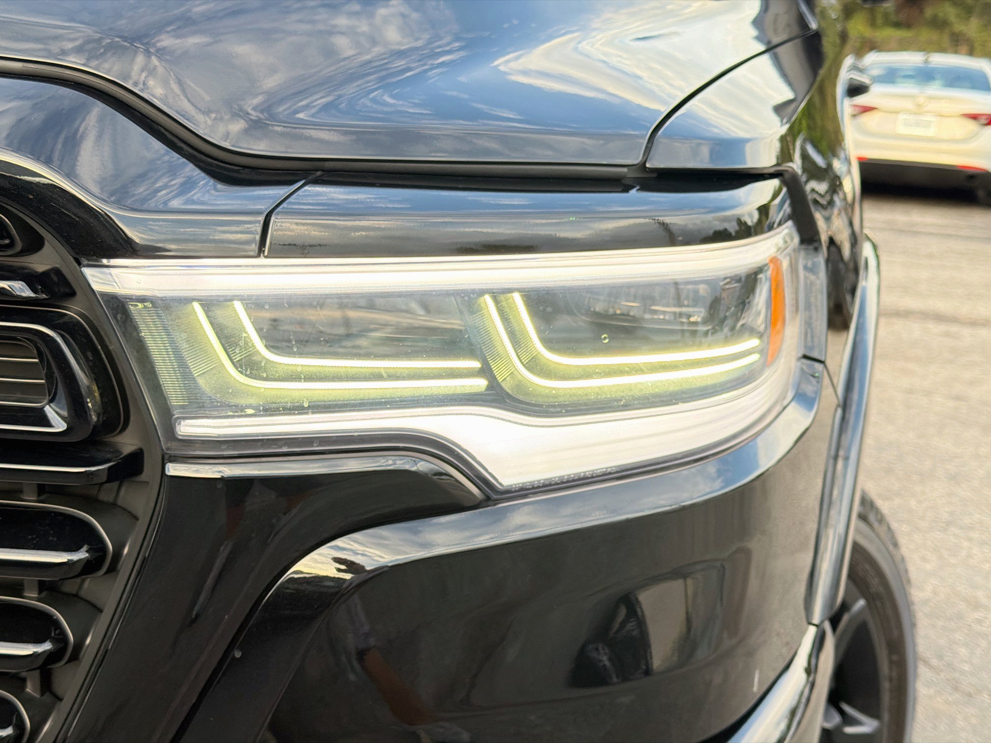 Used 2025 RAM 1500 Limited AWD/4WD image 9